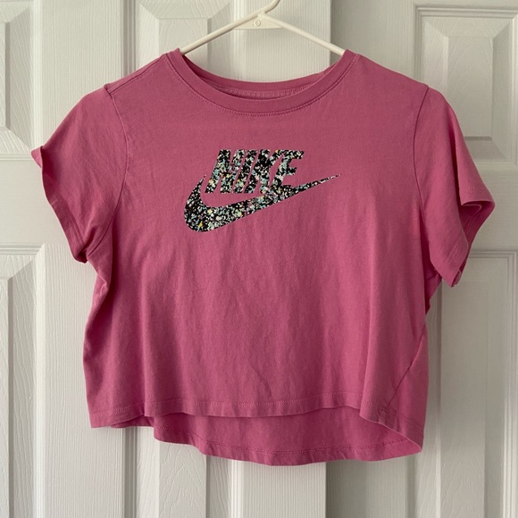 Nike Other - Girls pink Nike cropped shirt